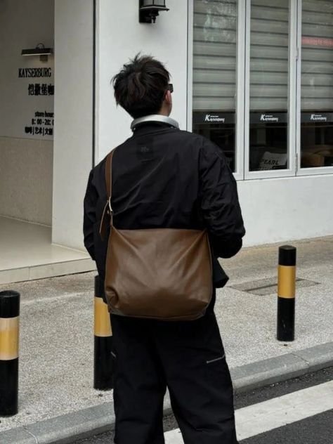 leather carryall tote